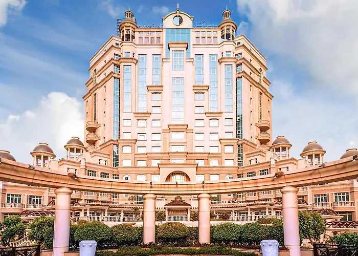 Swissotel Al Murooj Dubai