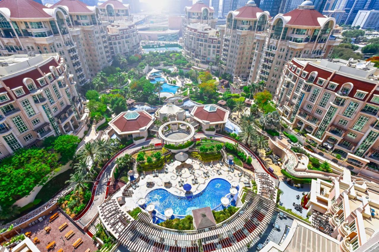 Swissotel Al Murooj Дубай