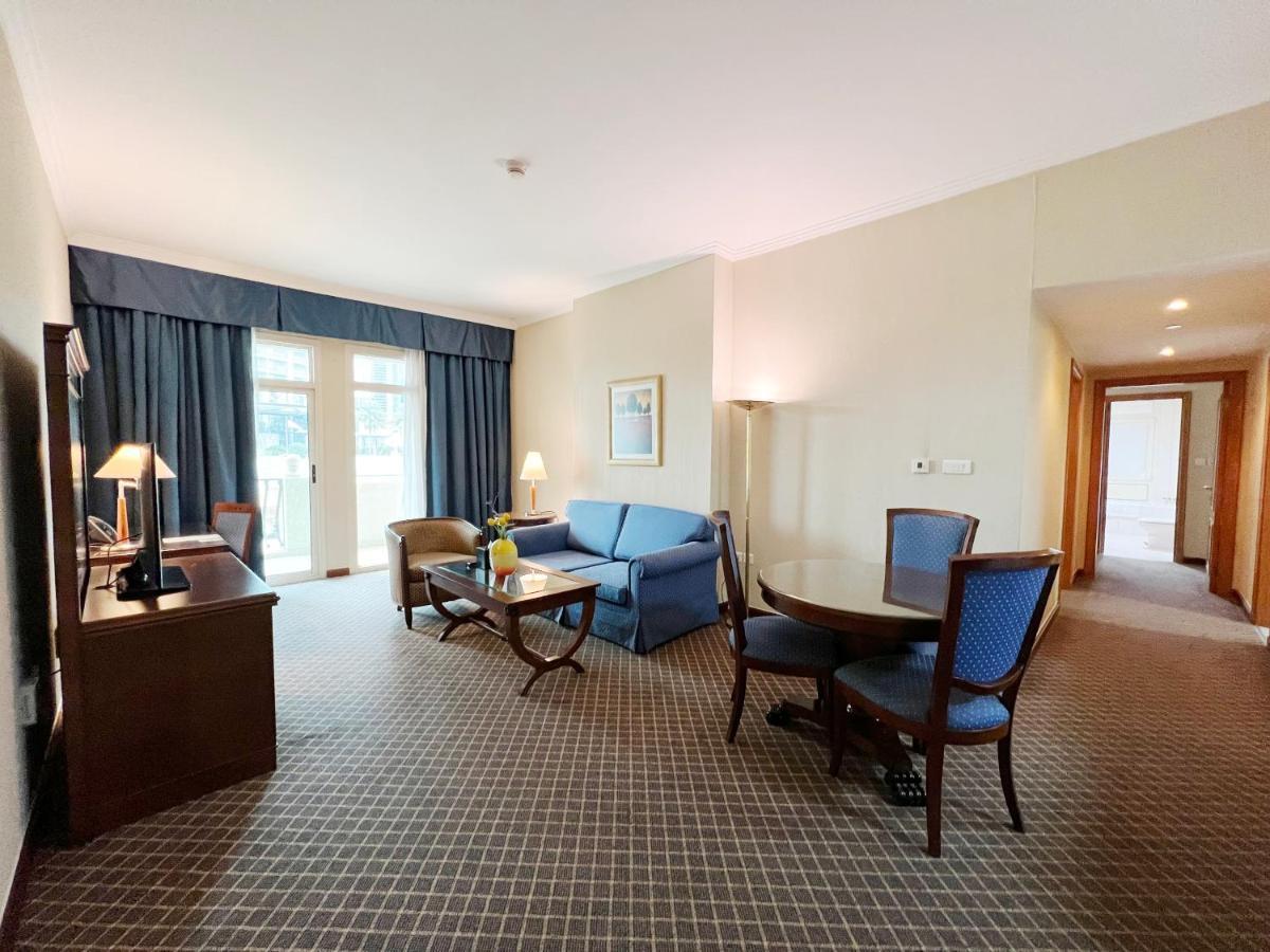 Swissotel Al Murooj 5*