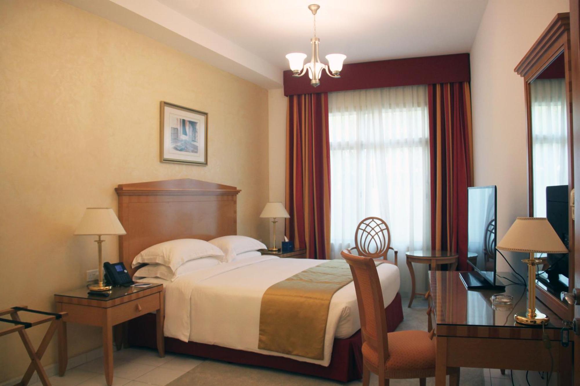 Готель Swissotel Al Murooj