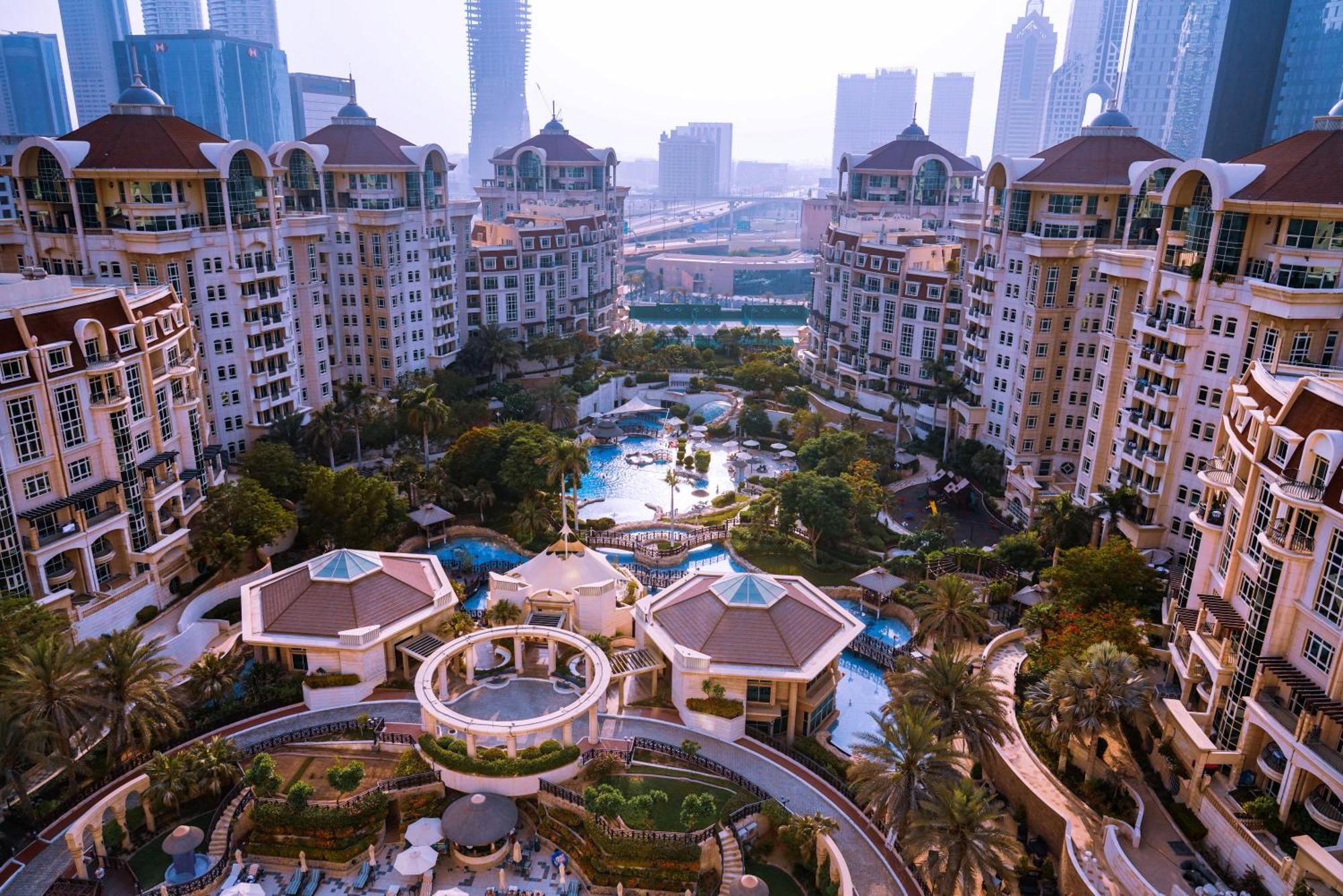 Готель Swissotel Al Murooj