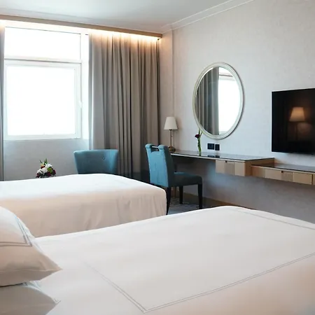 Swissotel Al Murooj Dubai Exterior photo