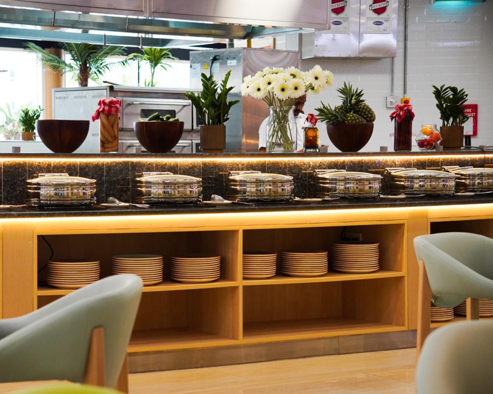 Hotel Swissotel Al Murooj 5*