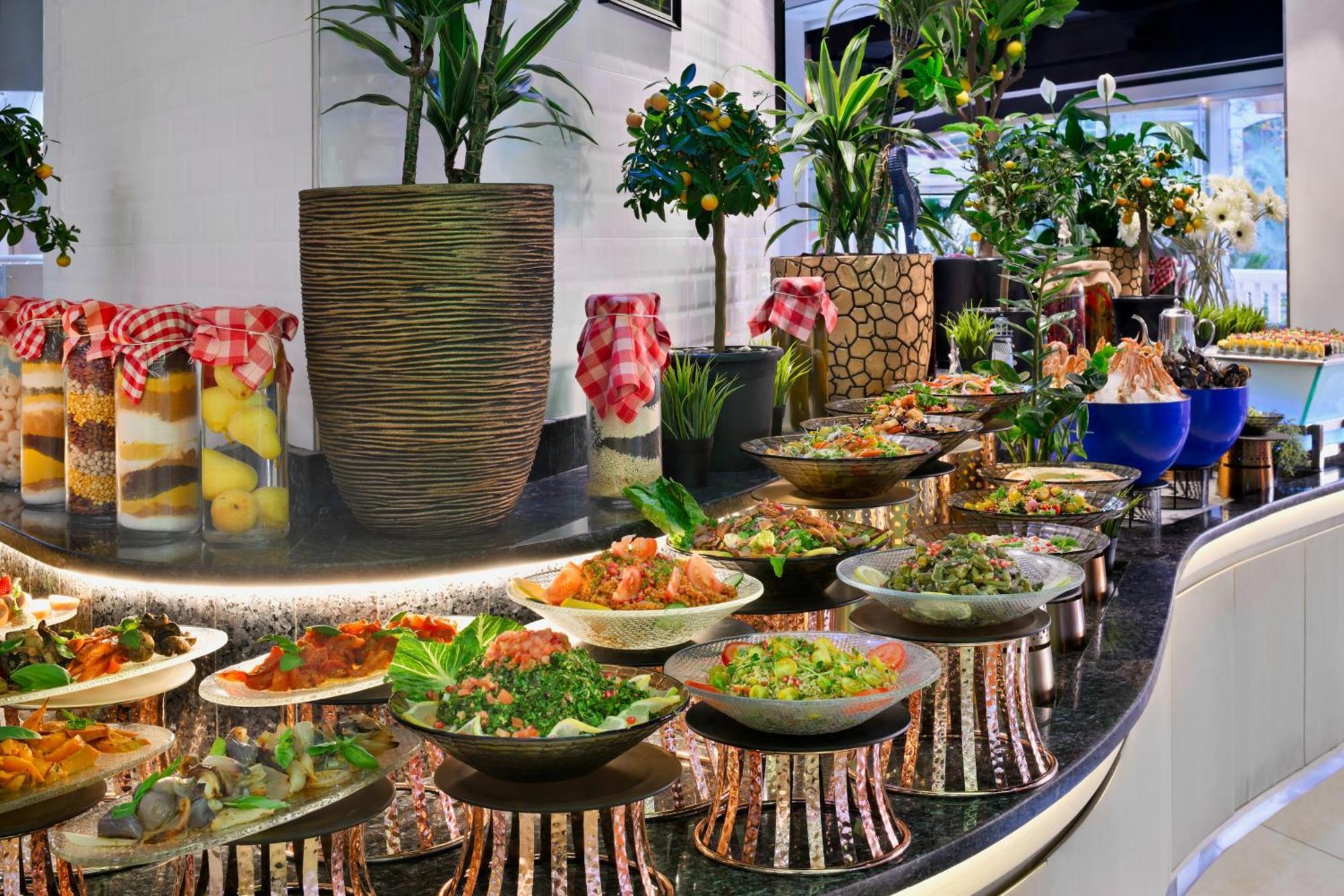 Swissôtel Al Murooj Hotel 5*